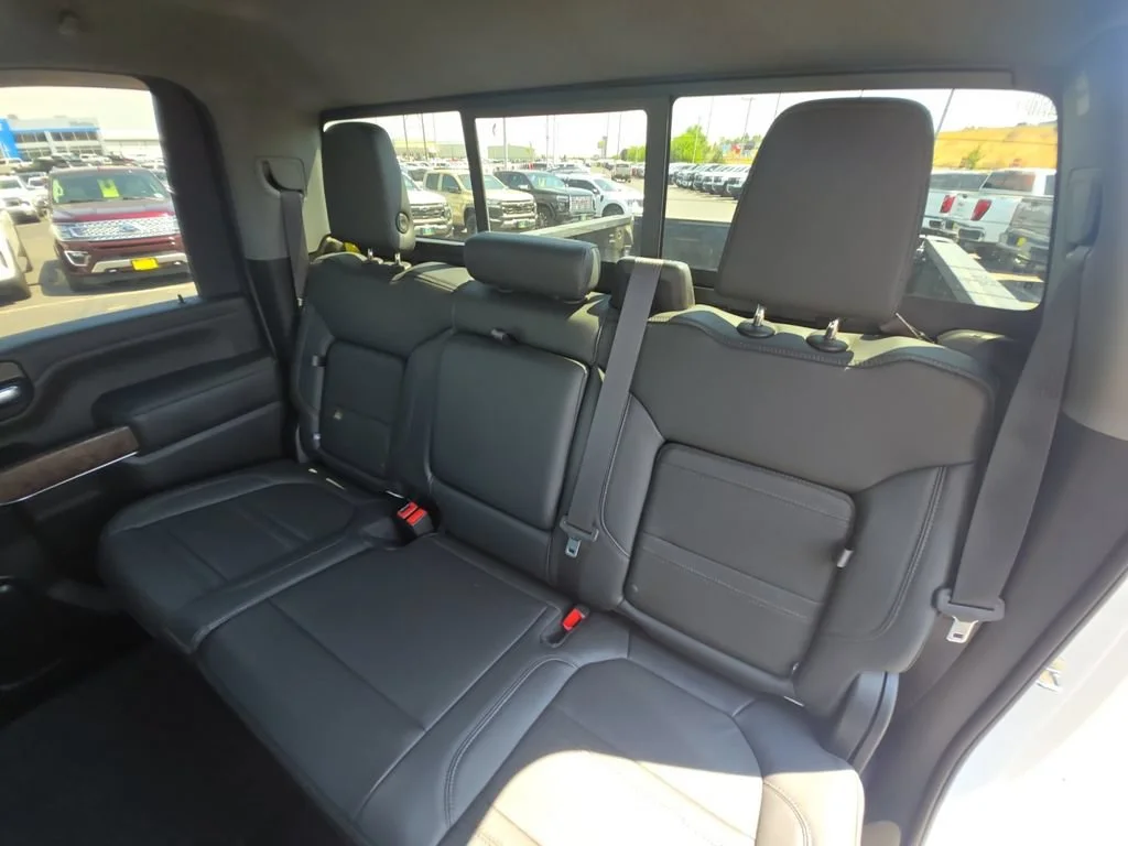 Certified Used 2022 White Frost Tricoat GMC Denali image 23