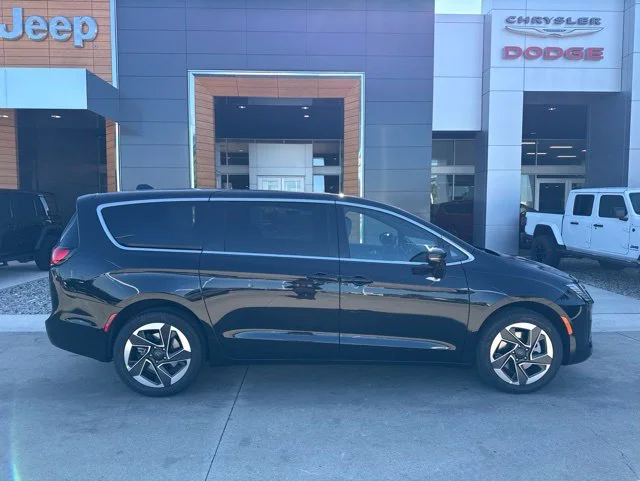 New 2027 Black Chrysler Limited image 2