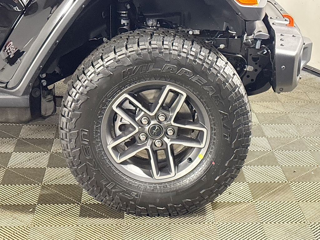 New 2026 Black Clearcoat Jeep Mojave X image 23