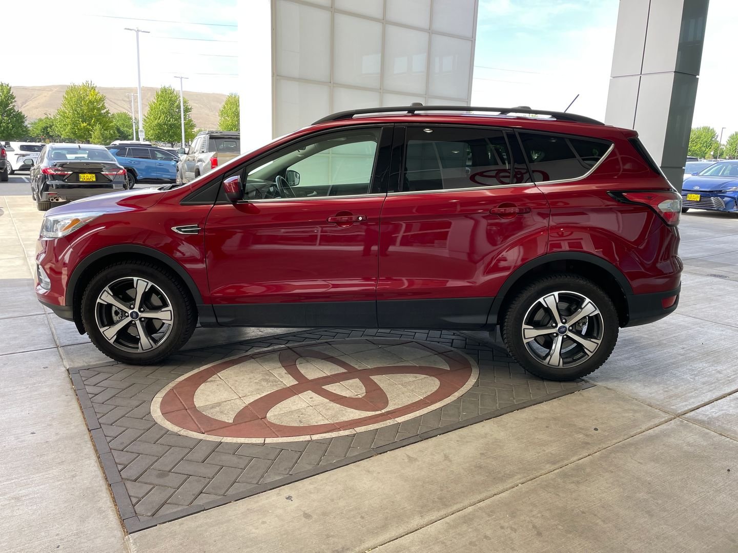 Used 2018 Red Ford SEL image 6