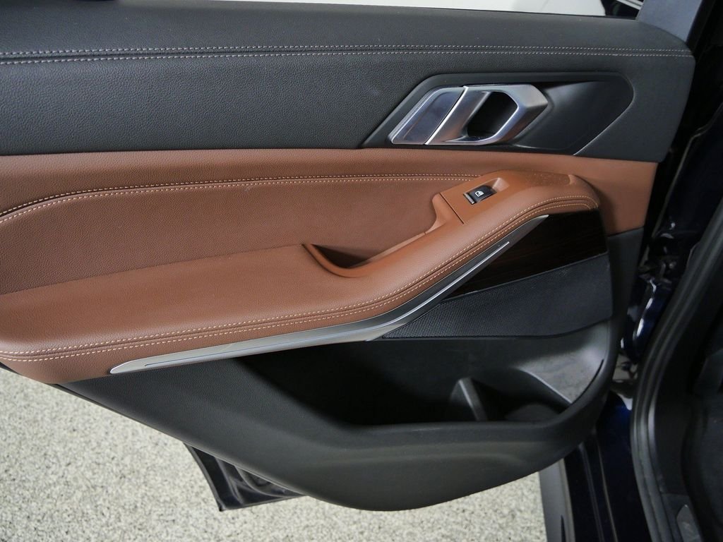 Used 2020 Carbon Black Metallic BMW xDrive40i image 29