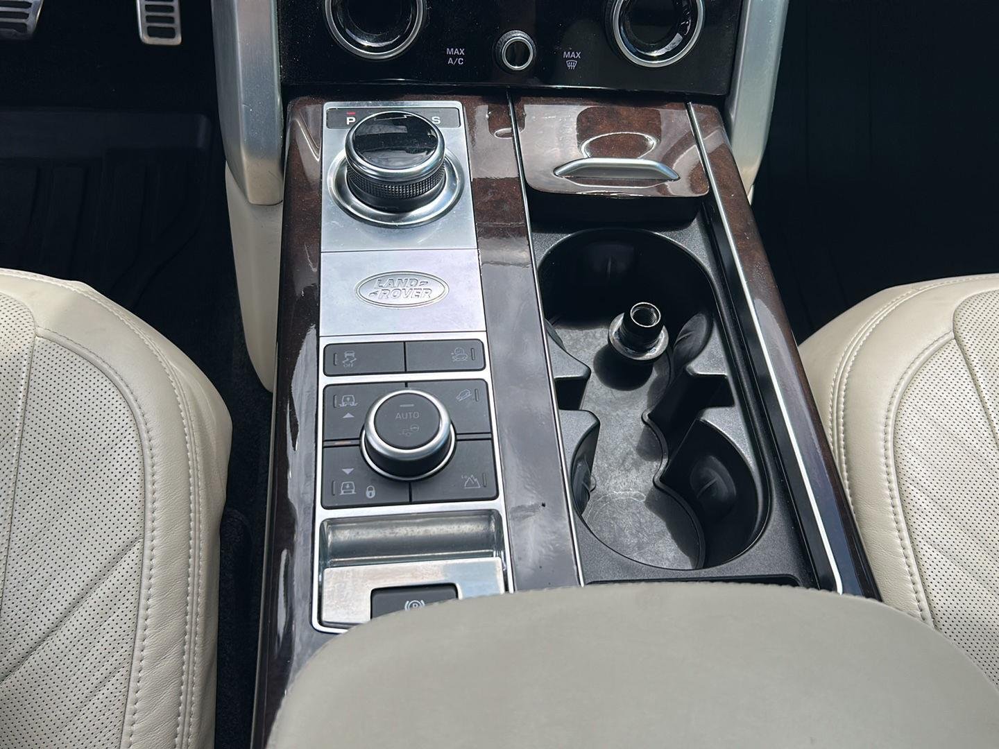 Used 2020 Santorini Black Metallic Land Rover Autobiography image 15