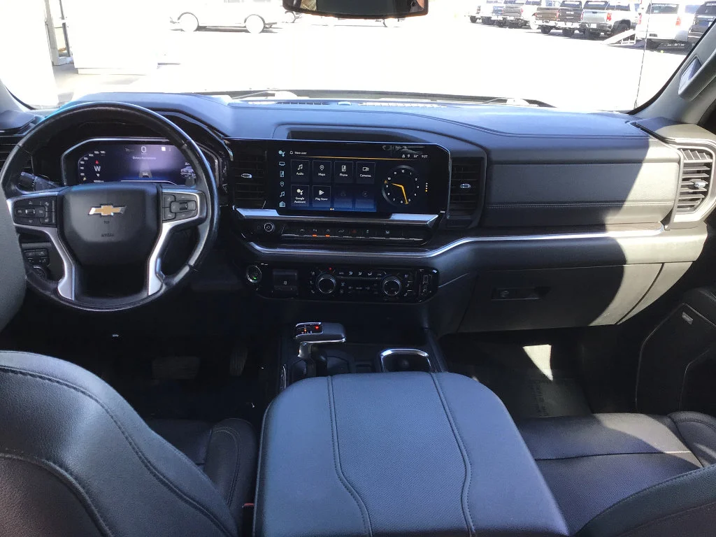 2023 Chevrolet Silverado 1500 LTZ - Photo 13