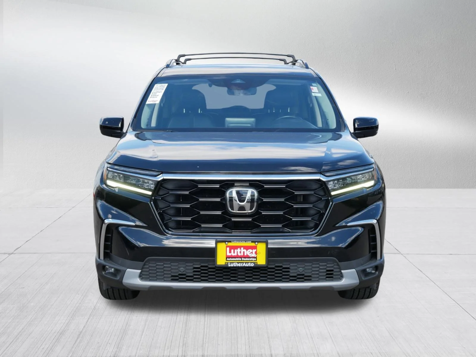 Certified 2023 Honda Pilot Touring with VIN 5FNYG1H7XPB016305 for sale in Hopkins, Minnesota