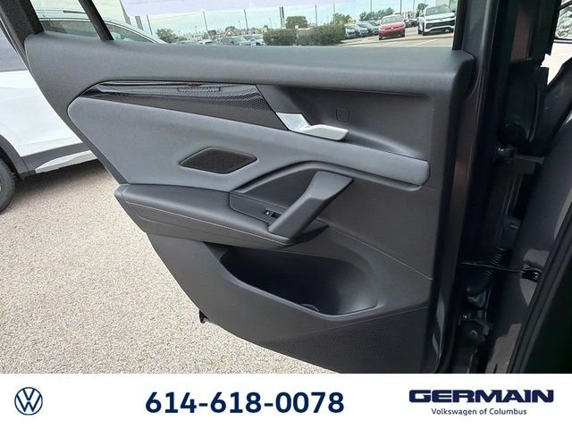 New 2026 Platinum Gray Metallic Volkswagen 2.0T SE image 17