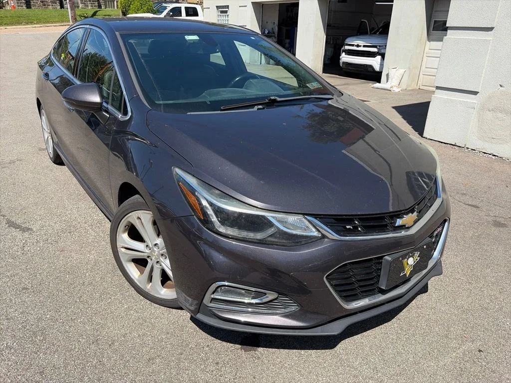Used 2016 TUNGSTEN METALLIC Chevrolet Premier image 4