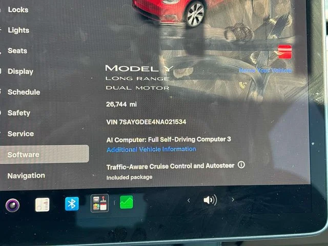 Used 2022 Red Tesla Long Range image 28