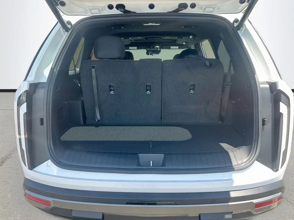 New 2027 Glacial White Pearl Kia S image 27