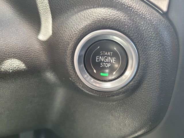 Used 2019 Silver GMC SLE image 26