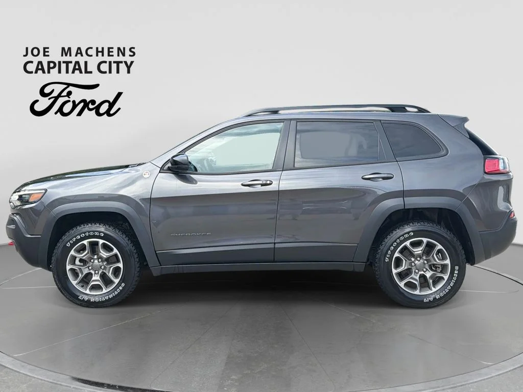 Used 2022 Gray Jeep Trailhawk image 8