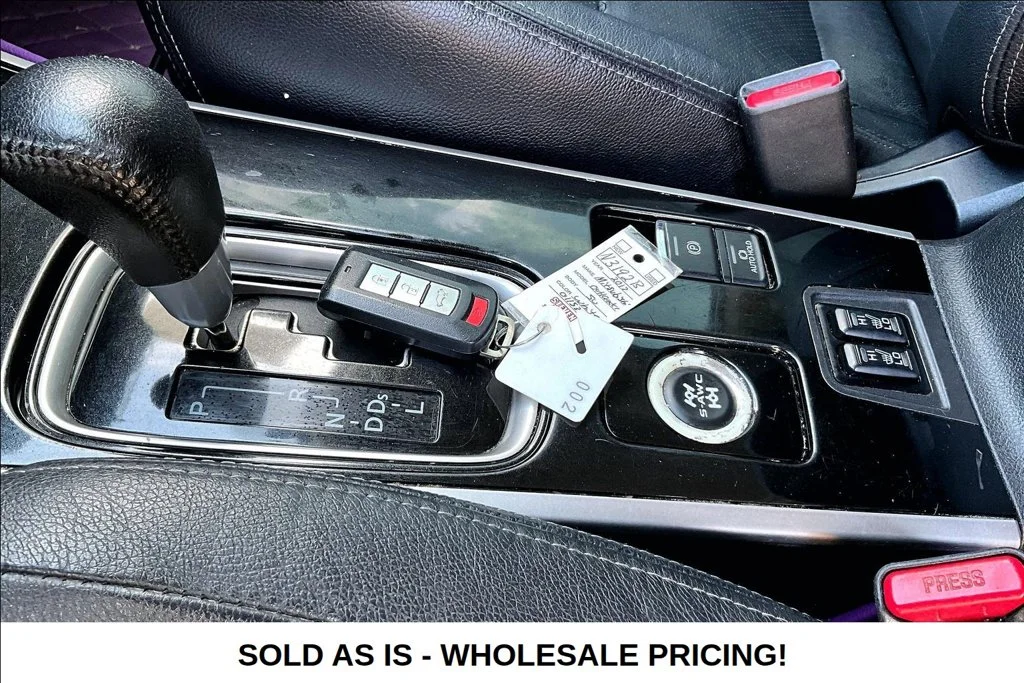 Used 2017  Mitsubishi  image 37