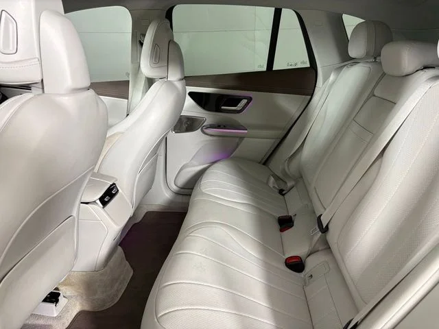 Used 2023 White Mercedes-Benz 350+ SUV image 37