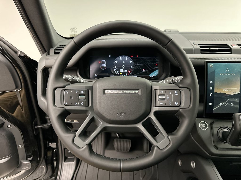 New 2026 Santorini Black Metallic Land Rover X-Dynamic SE image 15