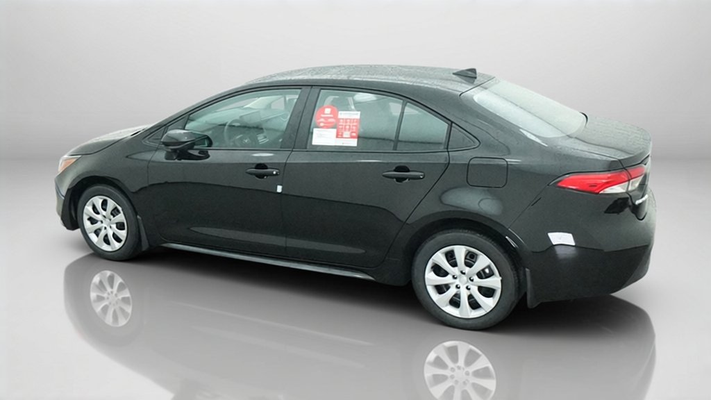 New 2027 Inked Toyota LE image 15