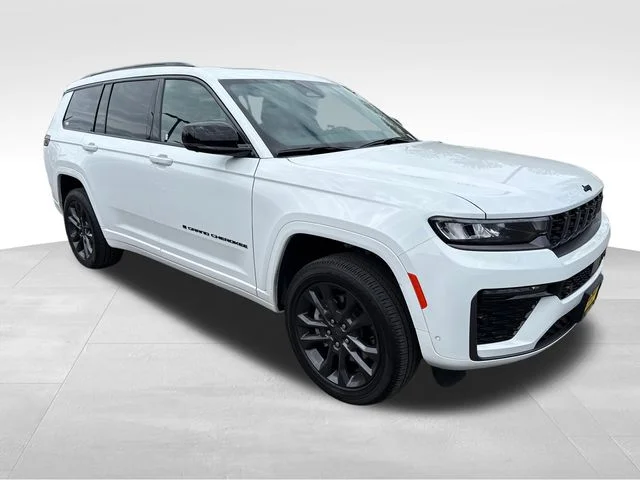 2026 Jeep Grand Cherokee L Limited Reserve 4x4's photo