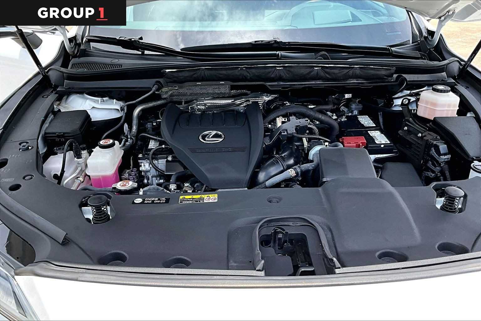 Used 2024 Ultra White Lexus F SPORT Handling image 29