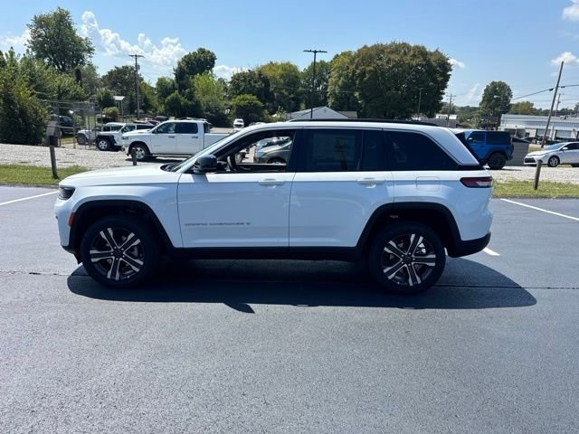 New 2027 Bright White Clearcoat Jeep Limited image 4