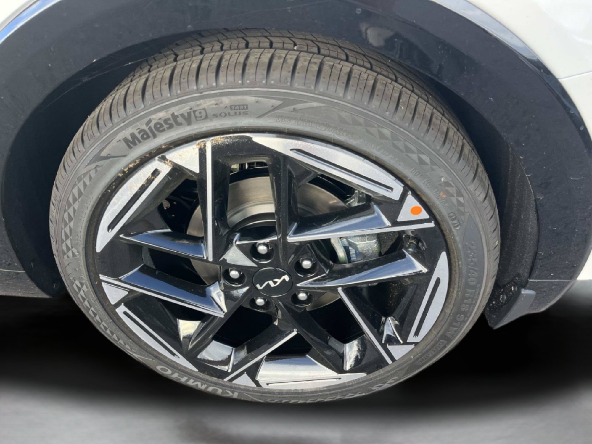 New 2026 Snow White Pearl Kia GT-Line image 33