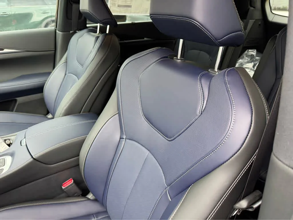 Certified Used 2026 Mineral Black INFINITI SPORT image 8