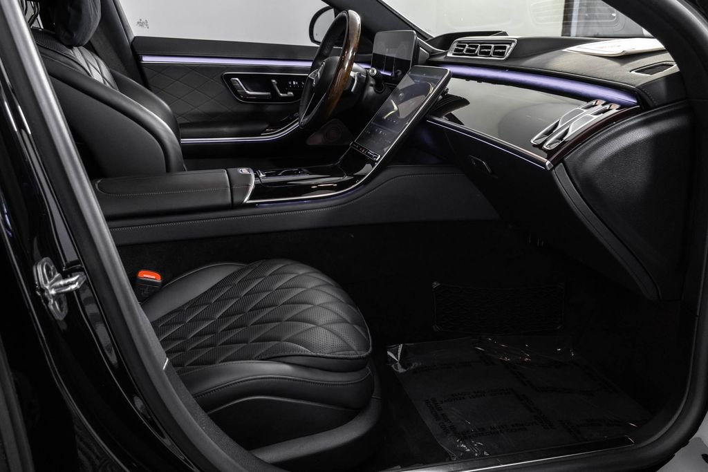 Used 2022 Black Mercedes-Benz S 580 image 36