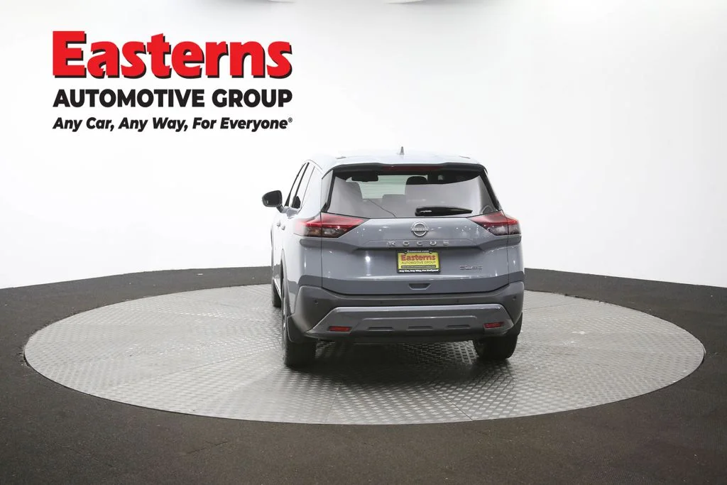 Used 2023 Gray Nissan SL image 36