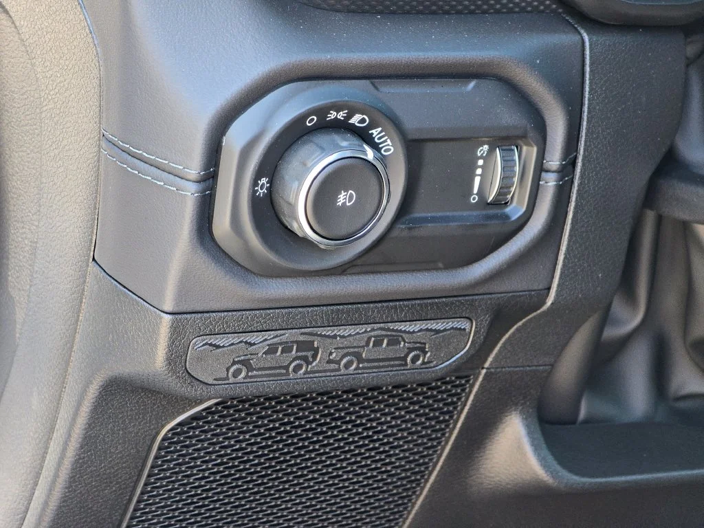 New 2027 White Jeep Rubicon X image 35