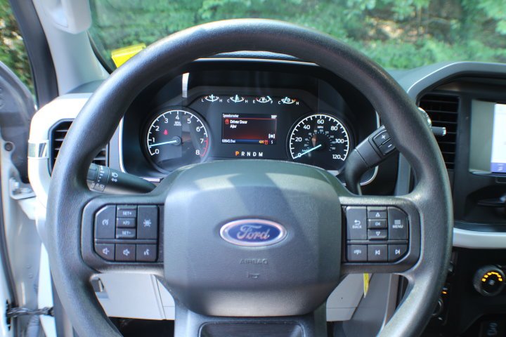 Used 2023  Ford XLT image 8