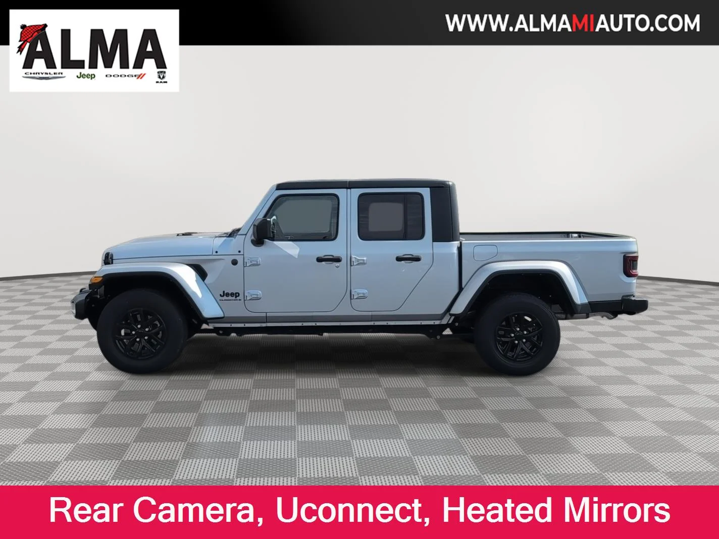 Used 2023 Silver Zynith Clearcoat Jeep Sport S image 4