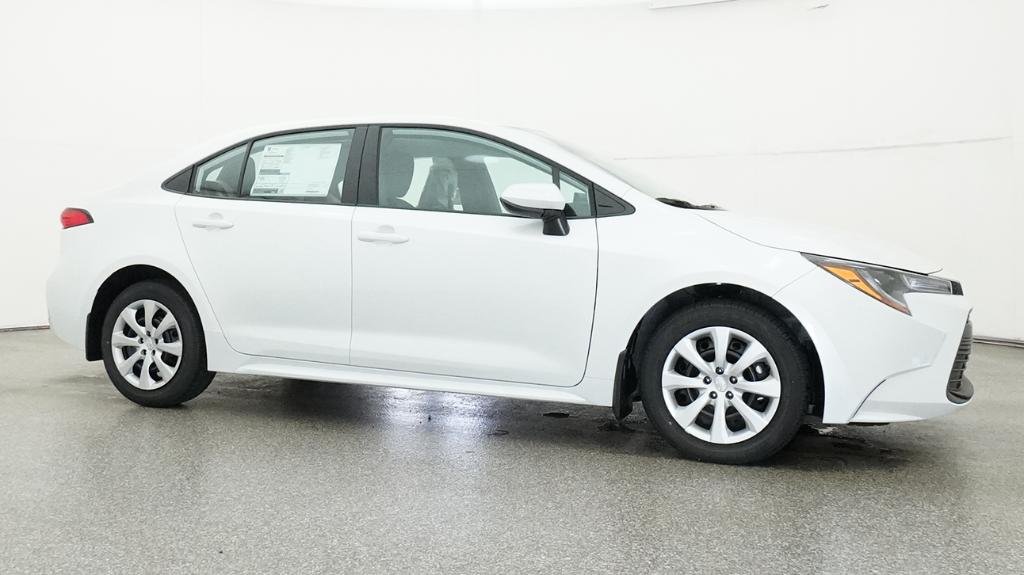 New 2026 Wind Chill Pearl Toyota LE image 4