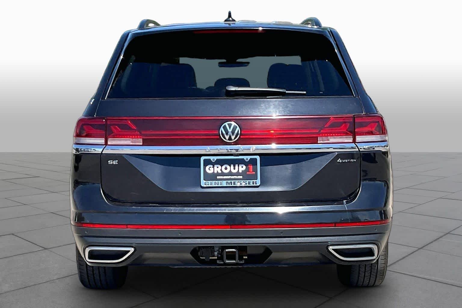 Used 2024 Deep Black Pearl Volkswagen 2.0T SE w/Technology image 5