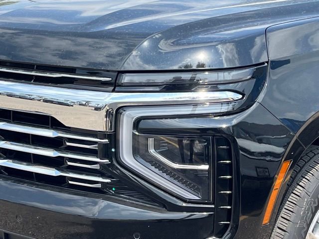 2025 Chevrolet Suburban Premier - Photo 9