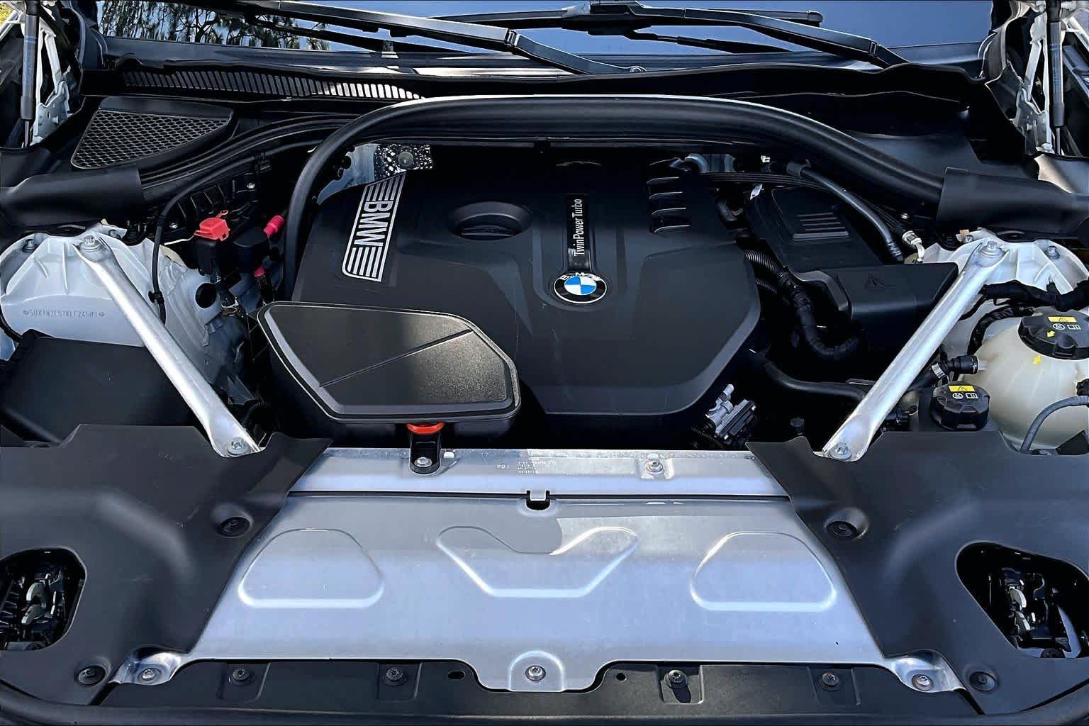 Used 2019 Alpine White BMW sDrive30i image 32