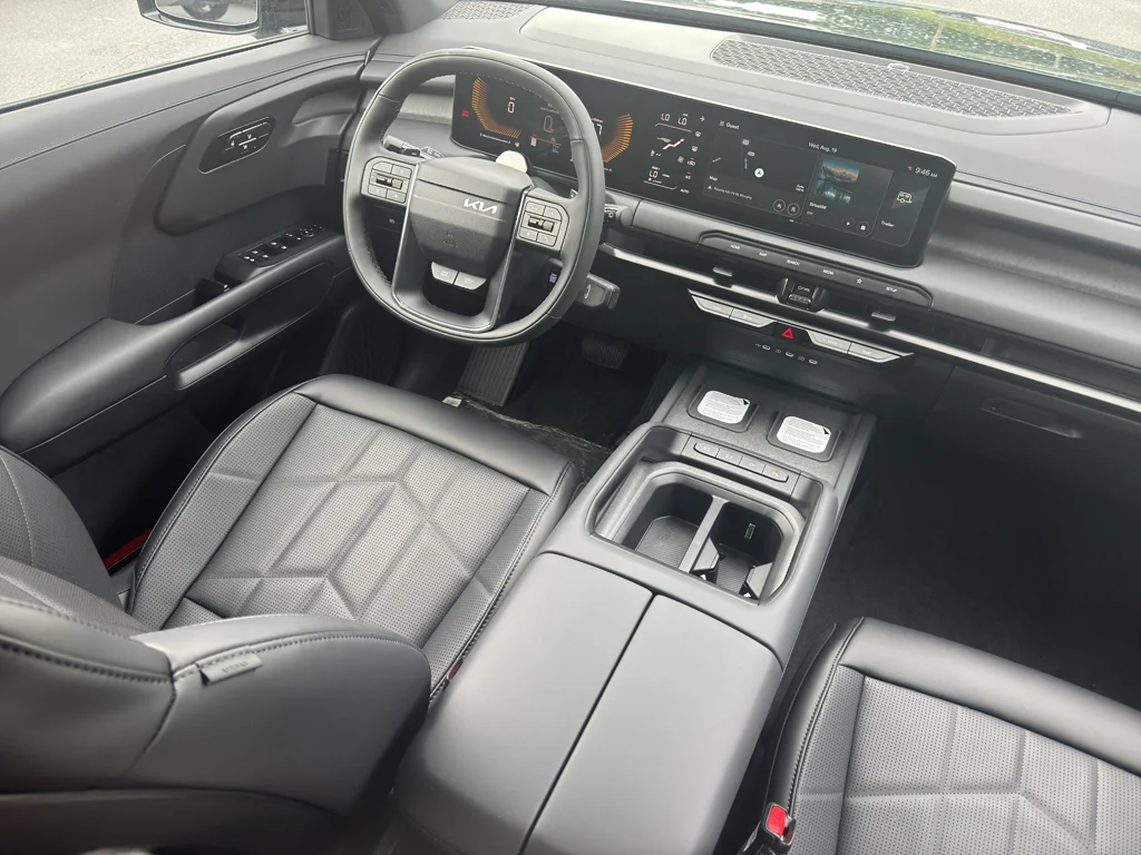 New 2027 Black Jade Green Kia X-Line EX image 11