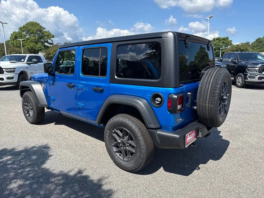 New 2025 Hydro Blue Pearl-Coat Exterior Paint Jeep Sport S image 3