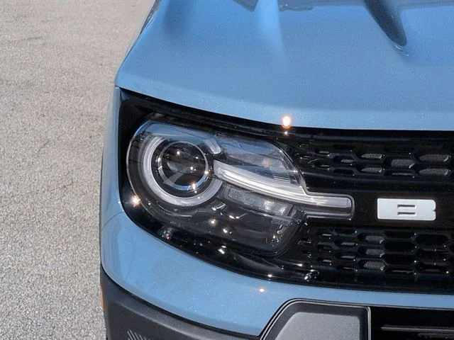 New 2026 Azure Gray Metallic Tri-Coat Ford Outer Banks® image 10