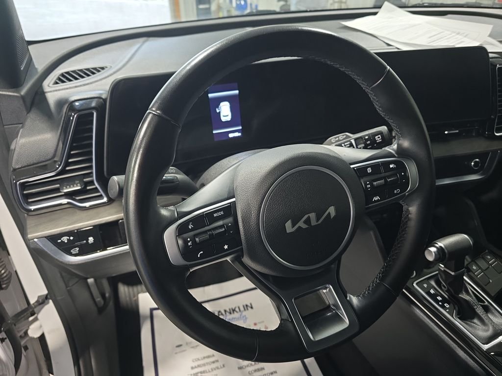 Used 2023 White Kia X-Line image 10