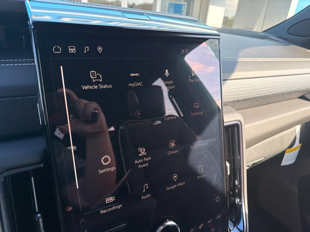 New 2026 Onyx Black GMC AT4 Ultimate image 12