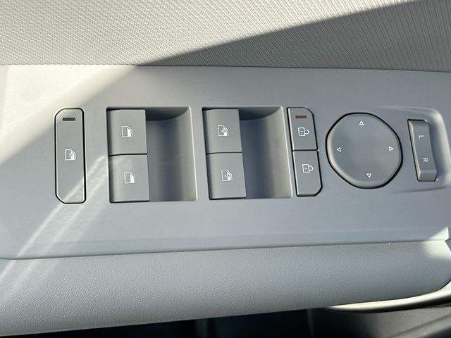 New 2027 Pale Gray Kia EX image 18