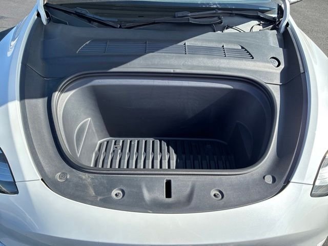 Used 2023  Tesla Long Range image 28