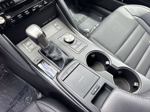 2023 Lexus IS 350 F SPORT - Photo 21