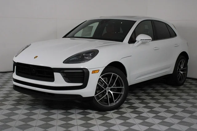 2026 Porsche Macan 