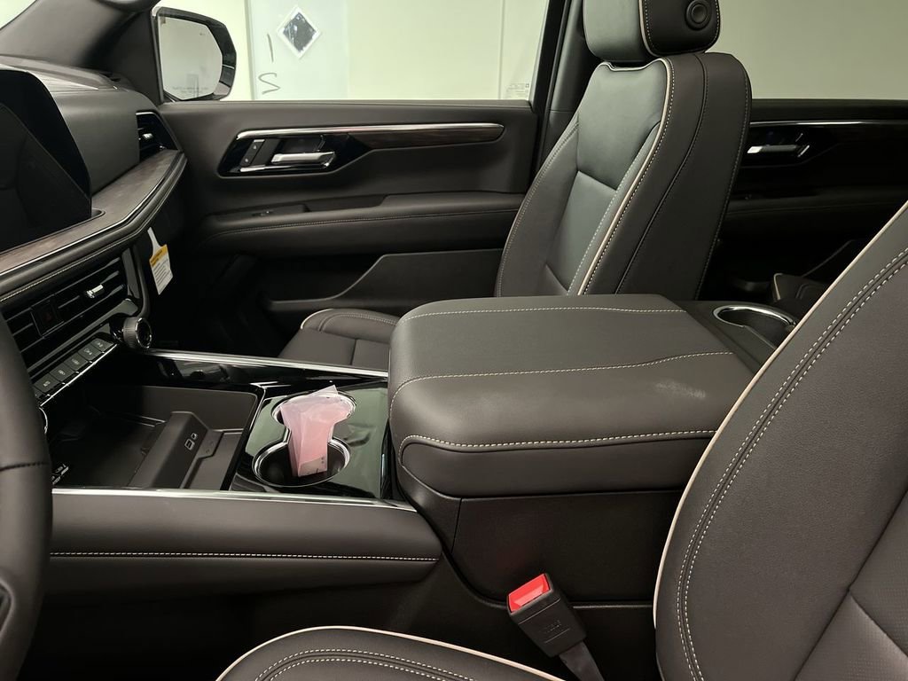 2026 Chevrolet Suburban Premier - Photo 20