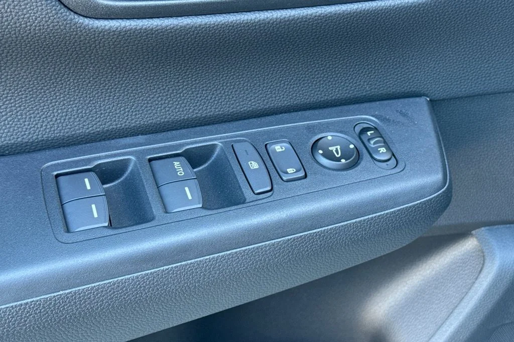 Used 2025 Canyon River Blue Metallic Honda LX image 13