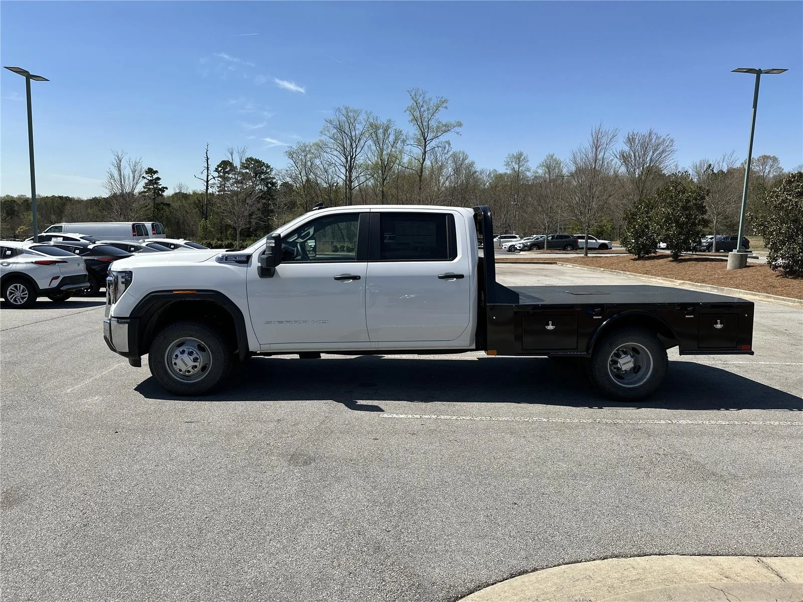 New 2025 Summit White GMC Pro image 4