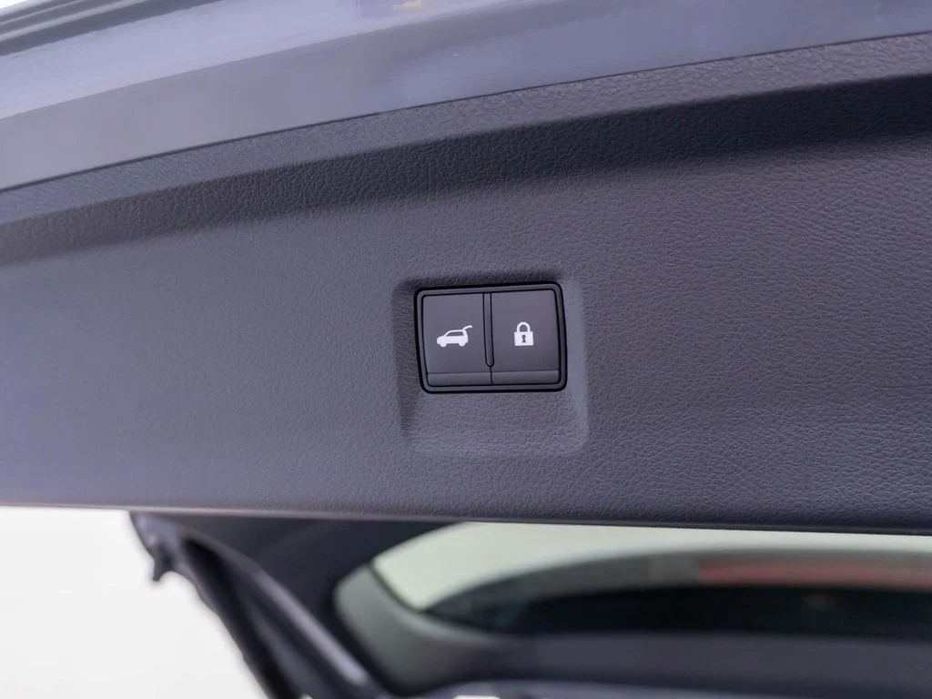 New 2026 HARBOR GRAY INFINITI Luxe AWD image 34