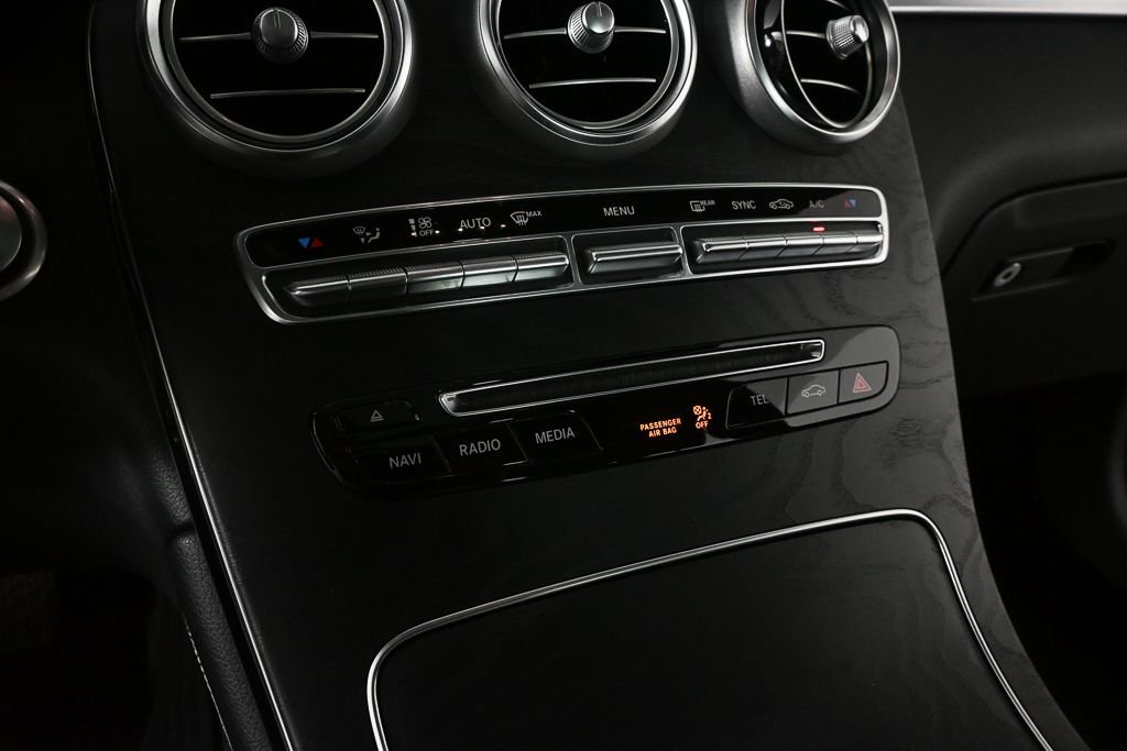 Used 2017  Mercedes-Benz GLC 300 image 15