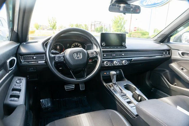 Used 2024  Honda Sport image 10