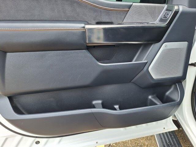 Used 2023 Agate Black Metallic Ford Platinum image 35