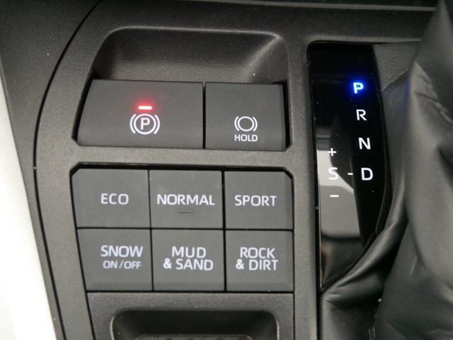 Used 2024 Ice Cap Toyota LE image 29