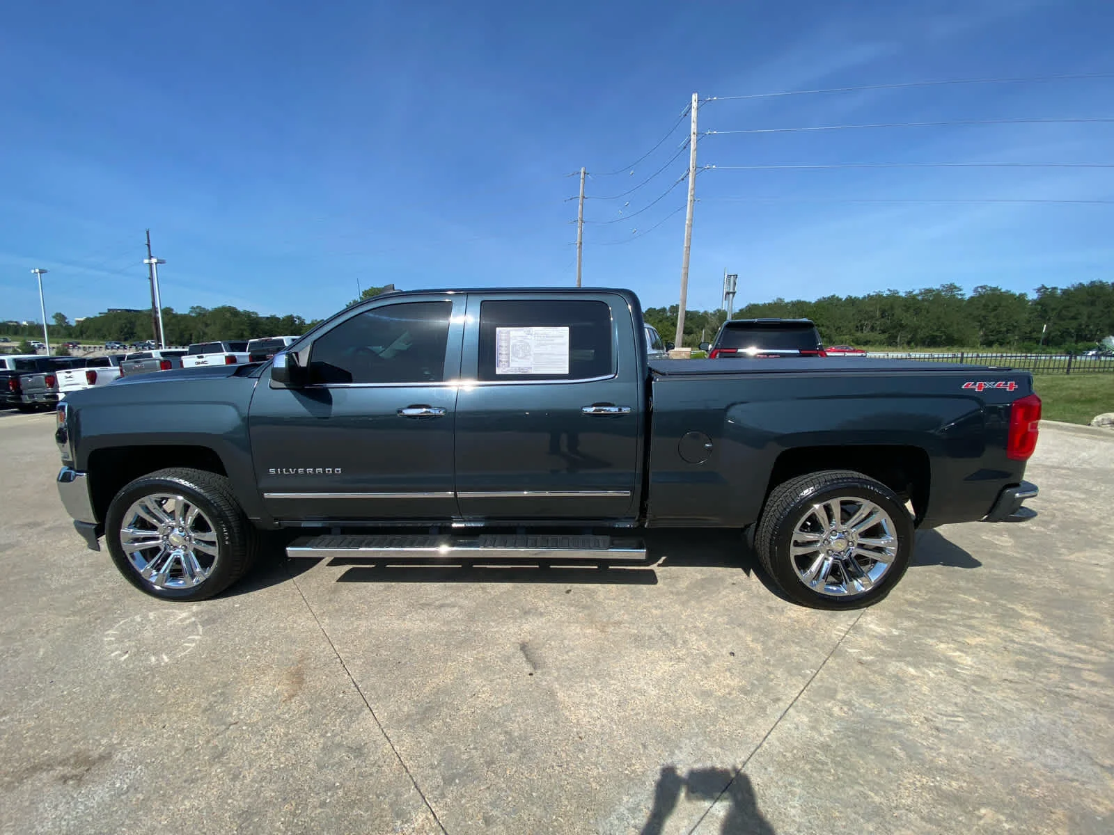 Used 2017 GRAPHITE METALLIC Chevrolet LTZ image 5